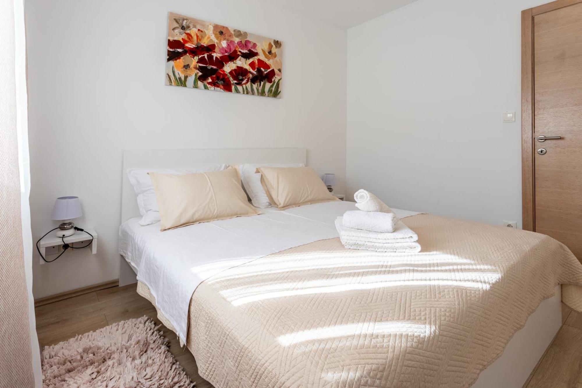 Villa Ana Perfect For Families With Kids And Groups,House With Heated Pool Podstrana Zewnętrze zdjęcie