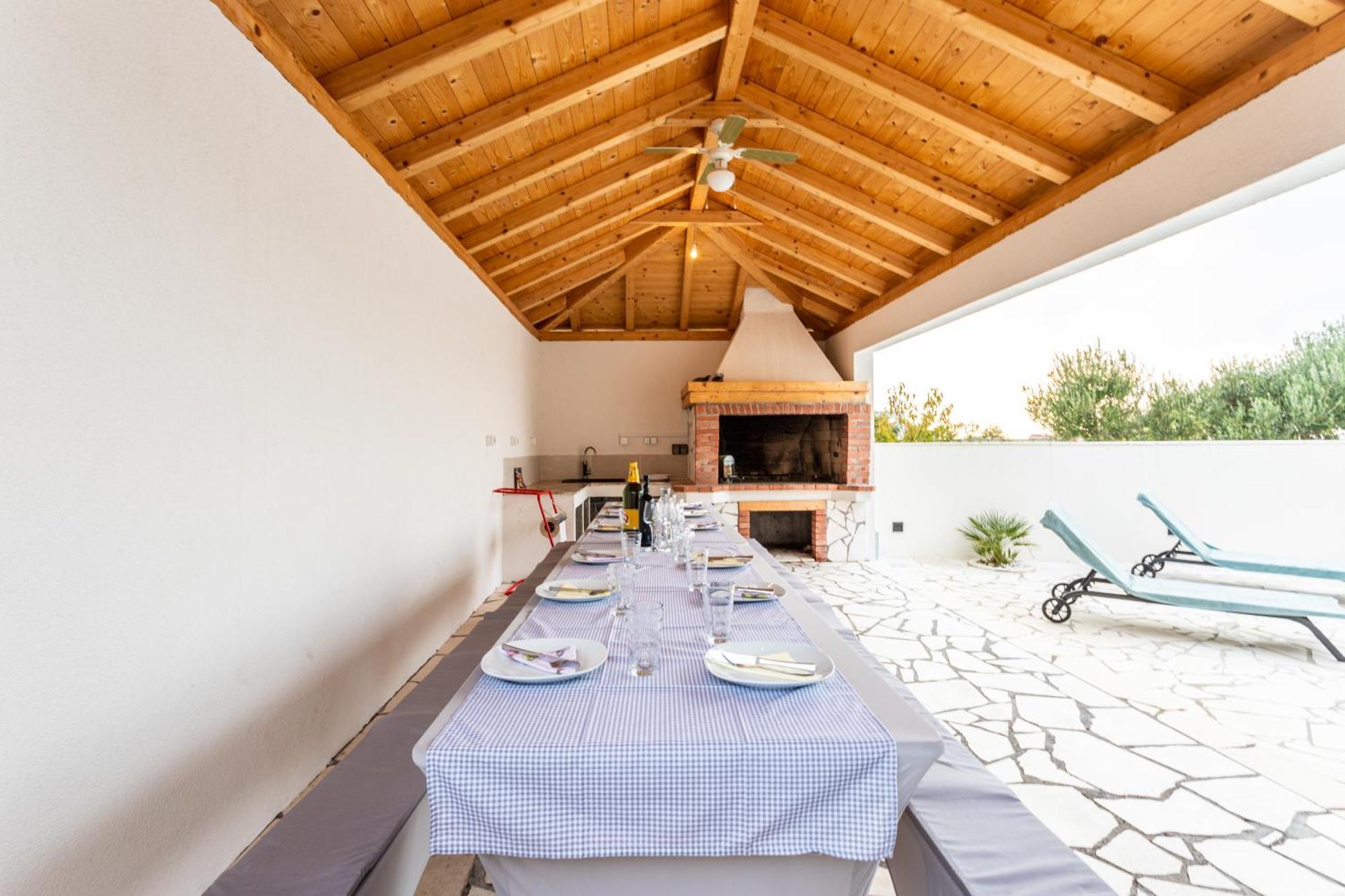 Villa Ana Perfect For Families With Kids And Groups,House With Heated Pool Podstrana Zewnętrze zdjęcie